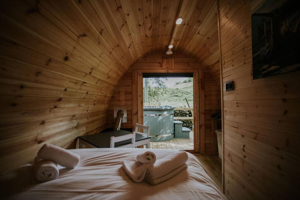 Ash Winter Retreat- Hot Tub & Log Bruner Barmouth Dış mekan fotoğraf